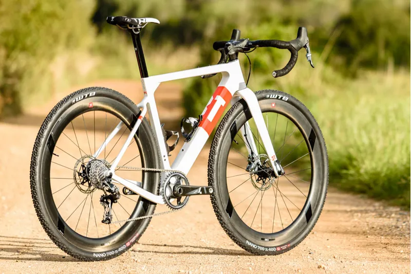3t exploro white top
